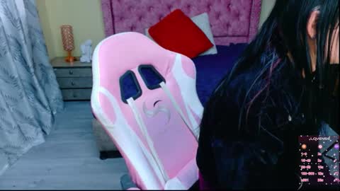 Snapshot of sofii_cute01 chatting on 01-06-26, 11:47 sofii_cute01 online show from 01-06-26, 11:47