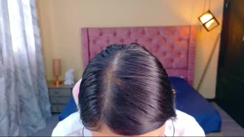 Snapshot of sofii_cute01 chatting on 01-17-26, 12:43 sofii_cute01 online show from 01-17-26, 12:43