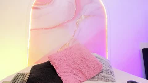 Sofii Lopezz online show from 11-18-25, 11:25