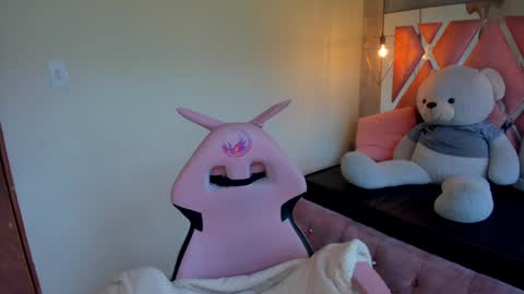   online show from 12-21-24, 07:06