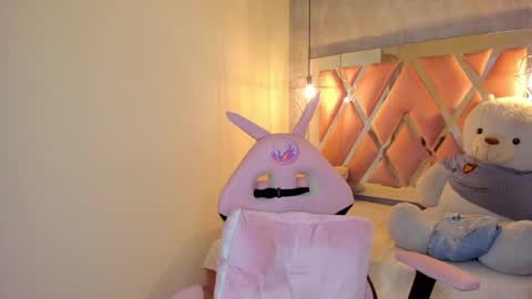   online show from 01-11-25, 12:22