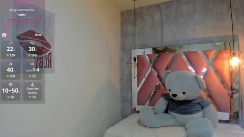   online show from 02-02-25, 04:43