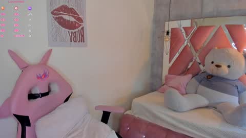   online show from 02-04-25, 06:49