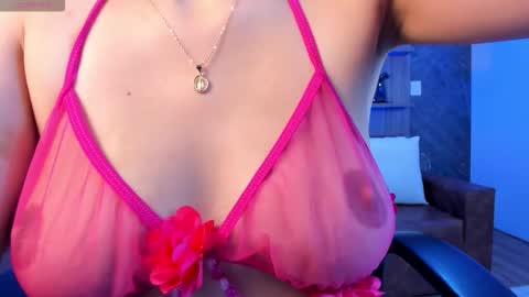 Snapshot of sofiia_palacioss chatting on 11-12-25, 06:52 Sofiia Everyday From 1400 to 2200 Col Time online show from 11-12-25, 06:52