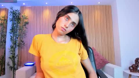 Snapshot of sofiia_palacioss chatting on 11-24-25, 06:40 Sofiia Everyday From 1400 to 2200 Col Time online show from 11-24-25, 06:40