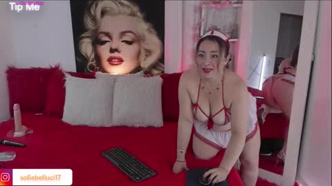 Snapshot of sofiibell_ chatting on 10-11-25, 12:43 Sofiibell online show from 10-11-25, 12:43