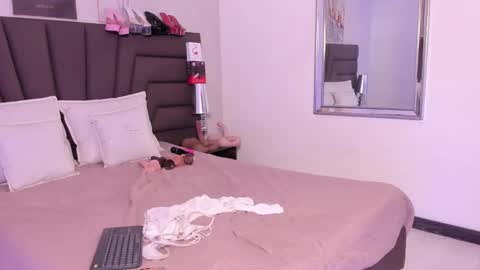      online show from 09-24-25, 11:35