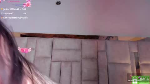 Snapshot of sofiscott_ chatting on 02-15-25, 02:26 Sofia online show from 02-15-25, 02:26