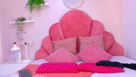 SOFITEEN  online show from 12-14-25, 11:48