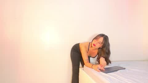 SOFITEEN  online show from 12-21-25, 11:39