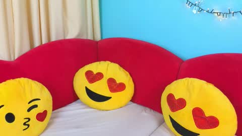 Lilly online show from 02-24-26, 06:11