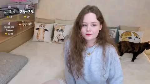 Snapshot of soft_purr_kitty chatting on 10-24-25, 08:27 Mia online show from 10-24-25, 08:27