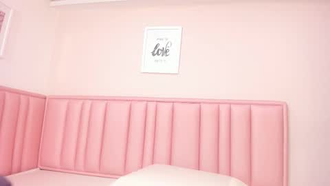 Rose  online show from 12-14-25, 11:37