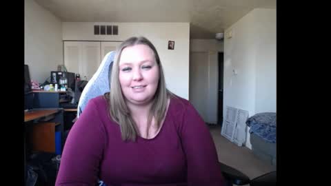 Snapshot of softerpeaches chatting on 01-10-25, 07:54 Rose online show from 01-10-25, 07:54