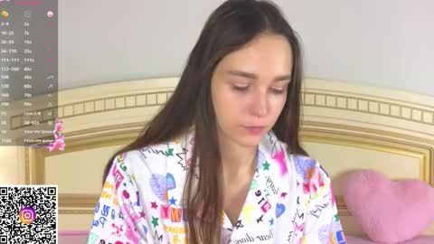 Elly online show from 10-27-25, 06:06