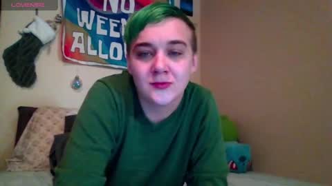 Snapshot of softtboyfriend chatting on 12-14-24, 03:04 Day online show from 12-14-24, 03:04