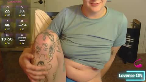 Snapshot of softtboyfriend chatting on 09-27-25, 02:33 Day online show from 09-27-25, 02:33