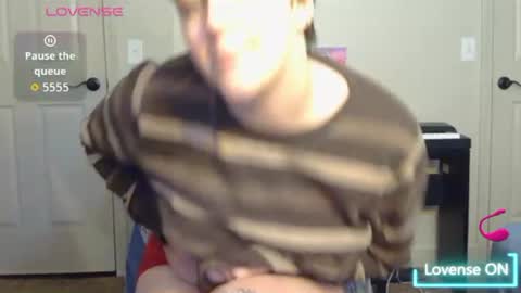 Snapshot of softtboyfriend chatting on 11-26-25, 04:30 Day online show from 11-26-25, 04:30