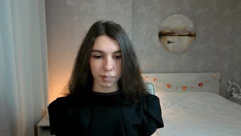 Kelly online show from 11-11-25, 03:23