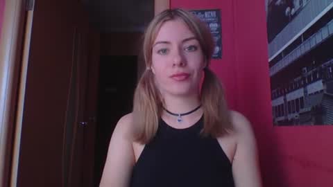 Snapshot of softy_aura chatting on 06-25-26, 10:09 softy_aura online show from 06-25-26, 10:09
