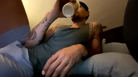 Snapshot of soharddr chatting on 02-27-25, 10:26 soharddr online show from 02-27-25, 10:26