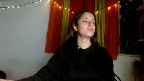 Sofia online show from 01-06-25, 02:37