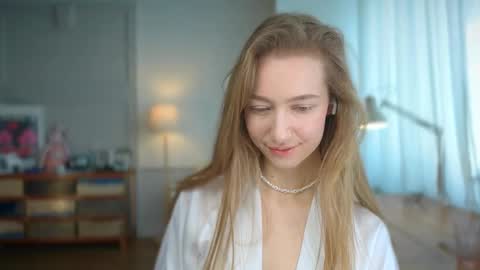 Bella online show from 02-27-25, 10:37