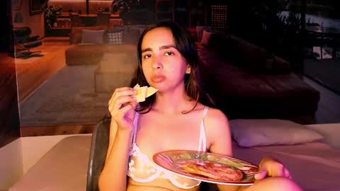 solarboom18 online show from 11-26-25, 07:04