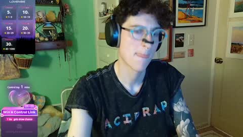 Snapshot of solaya_papaya chatting on 01-22-25, 06:10 solaya papaya jordan theythem online show from 01-22-25, 06:10