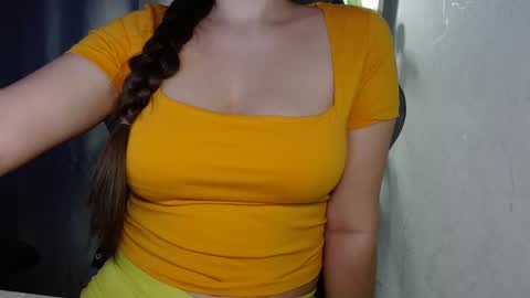 Snapshot of solisgaby chatting on 02-21-25, 04:37 Gaby Solis online show from 02-21-25, 04:37