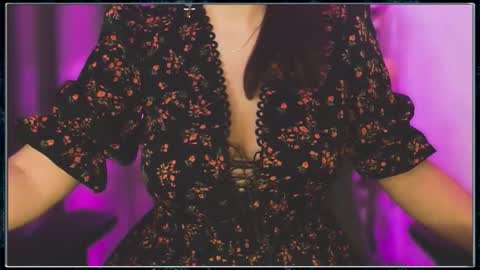 Snapshot of solisgaby chatting on 10-19-25, 01:45 Gaby Solis online show from 10-19-25, 01:45