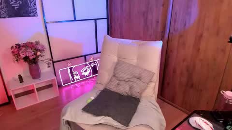 saraIG Solosara8 online show from 01-12-26, 03:56