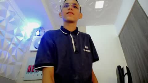Snapshot of sombra_18 chatting on 08-06-26, 12:12 ESTEBAN online show from 08-06-26, 12:12