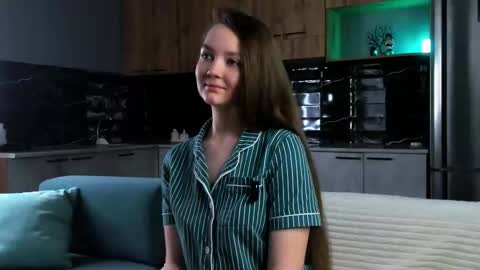 Snapshot of sommerbadders chatting on 02-26-26, 01:48 Marie online show from 02-26-26, 01:48