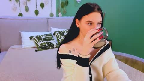 Snapshot of sonataray chatting on 02-03-26, 02:44 Catherine online show from 02-03-26, 02:44