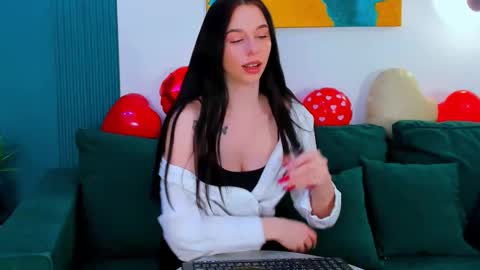 Snapshot of sonataray chatting on 02-12-26, 02:45 Catherine online show from 02-12-26, 02:45