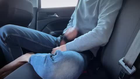 Sondages online show from 11-21-25, 08:24