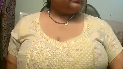 Snapshot of soni88888 chatting on 03-05-25, 11:28 soni88888 online show from 03-05-25, 11:28