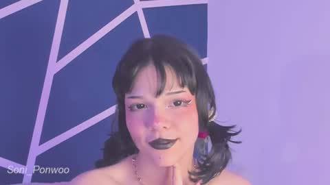 Snapshot of soni_ponwoo chatting on 10-15-25, 08:03 Soni online show from 10-15-25, 08:03