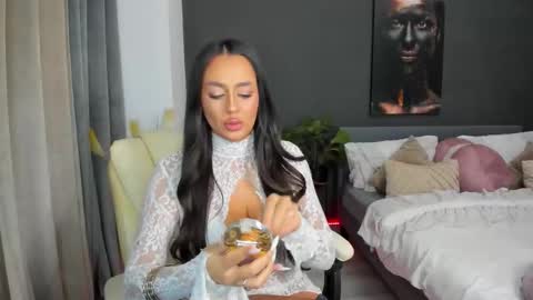 Sonia  Rey online show from 09-25-25, 07:17