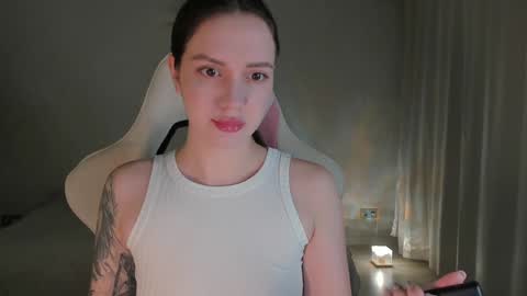 sonia_moon_ online show from 12-06-24, 01:18