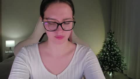 sonia_moon_ online show from 12-08-24, 04:14