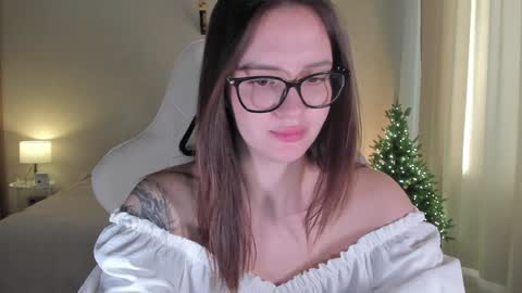 sonia_moon_ online show from 12-24-24, 04:33