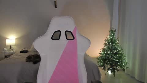 sonia_moon_ online show from 12-30-24, 05:04