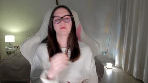 sonia_moon_ online show from 01-15-25, 01:23