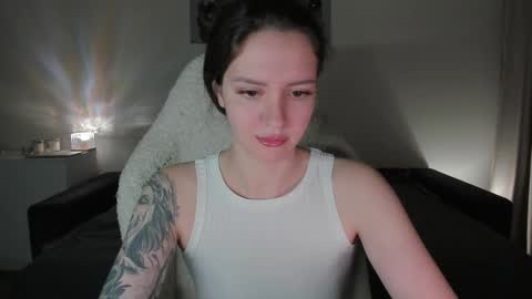 sonia_moon_ online show from 09-22-25, 02:24