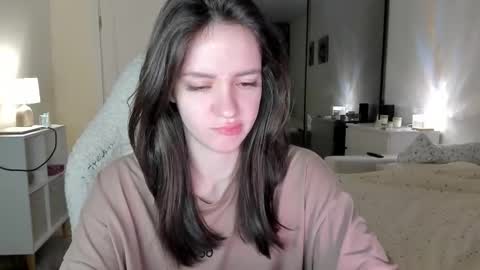 sonia_moon_ online show from 10-21-25, 02:45