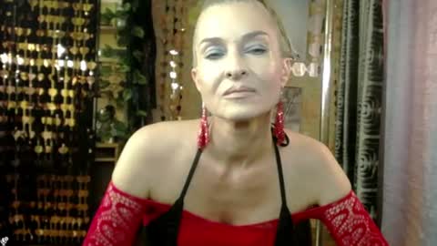 Snapshot of soniadance chatting on 06-24-26, 01:54 Sonia online show from 06-24-26, 01:54