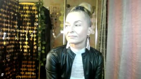 Snapshot of soniadance chatting on 07-28-26, 03:21 Sonia online show from 07-28-26, 03:21
