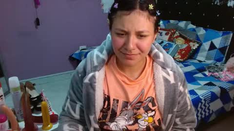 sonialatin69 online show from 12-19-24, 05:29